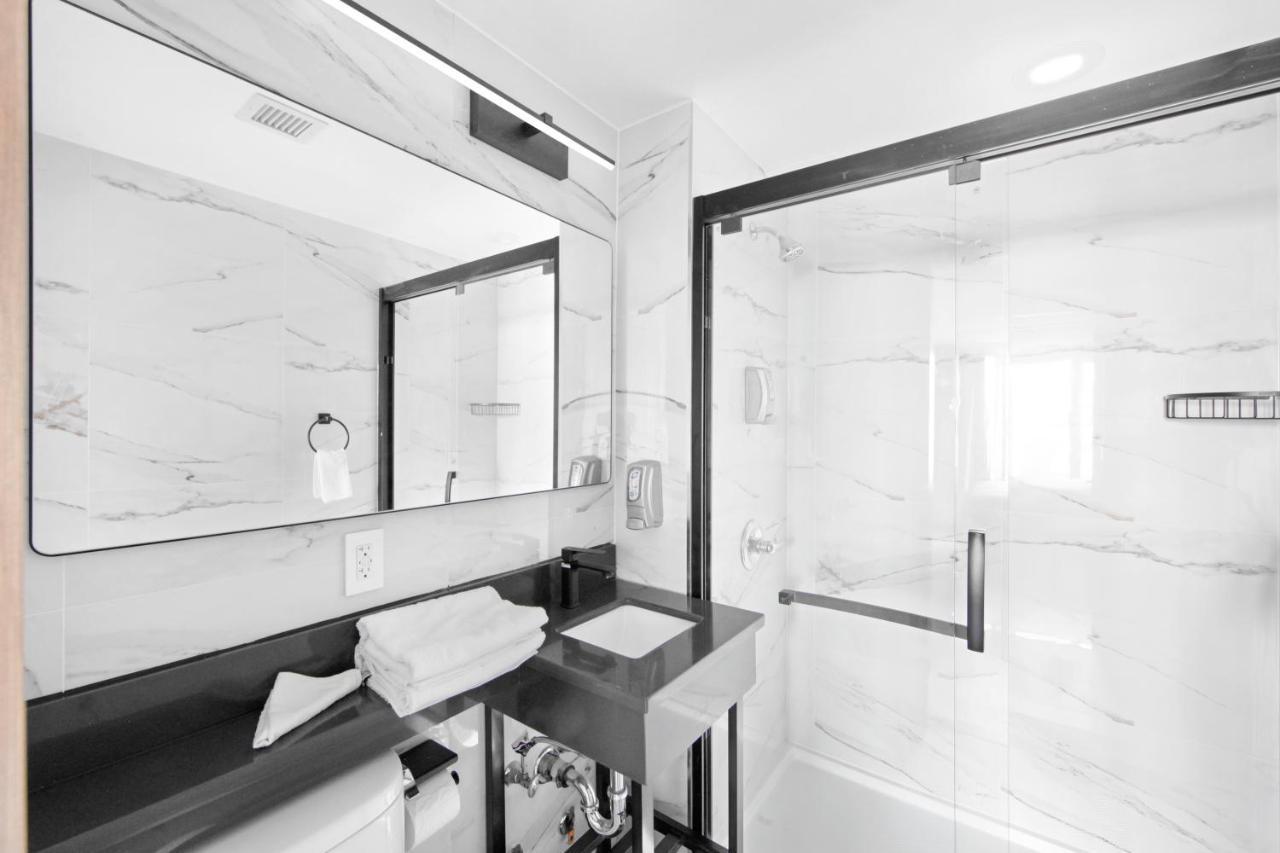 Hotel Tremont Bronx Yankee Stadium Ню Йорк Екстериор снимка