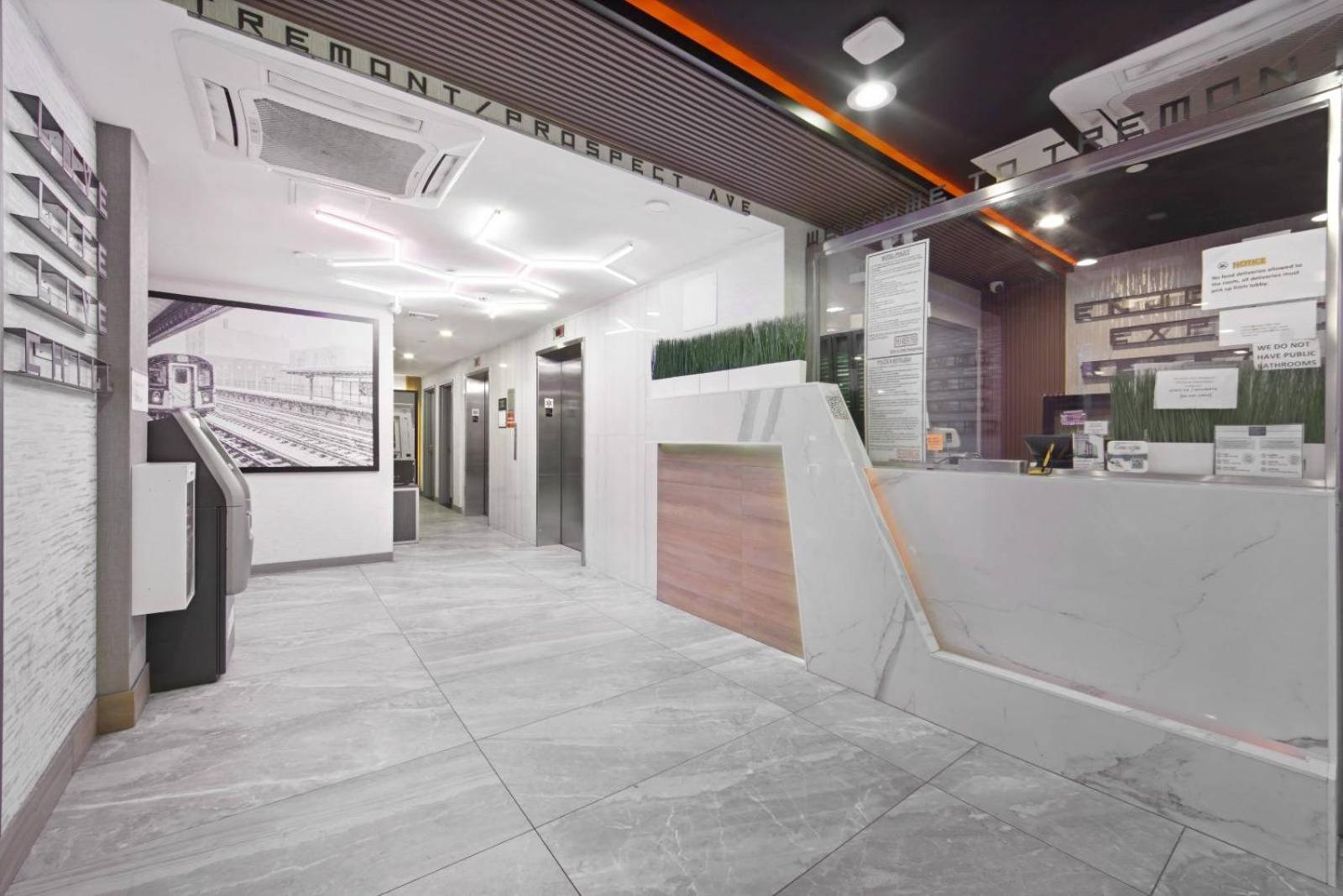 Hotel Tremont Bronx Yankee Stadium Ню Йорк Екстериор снимка